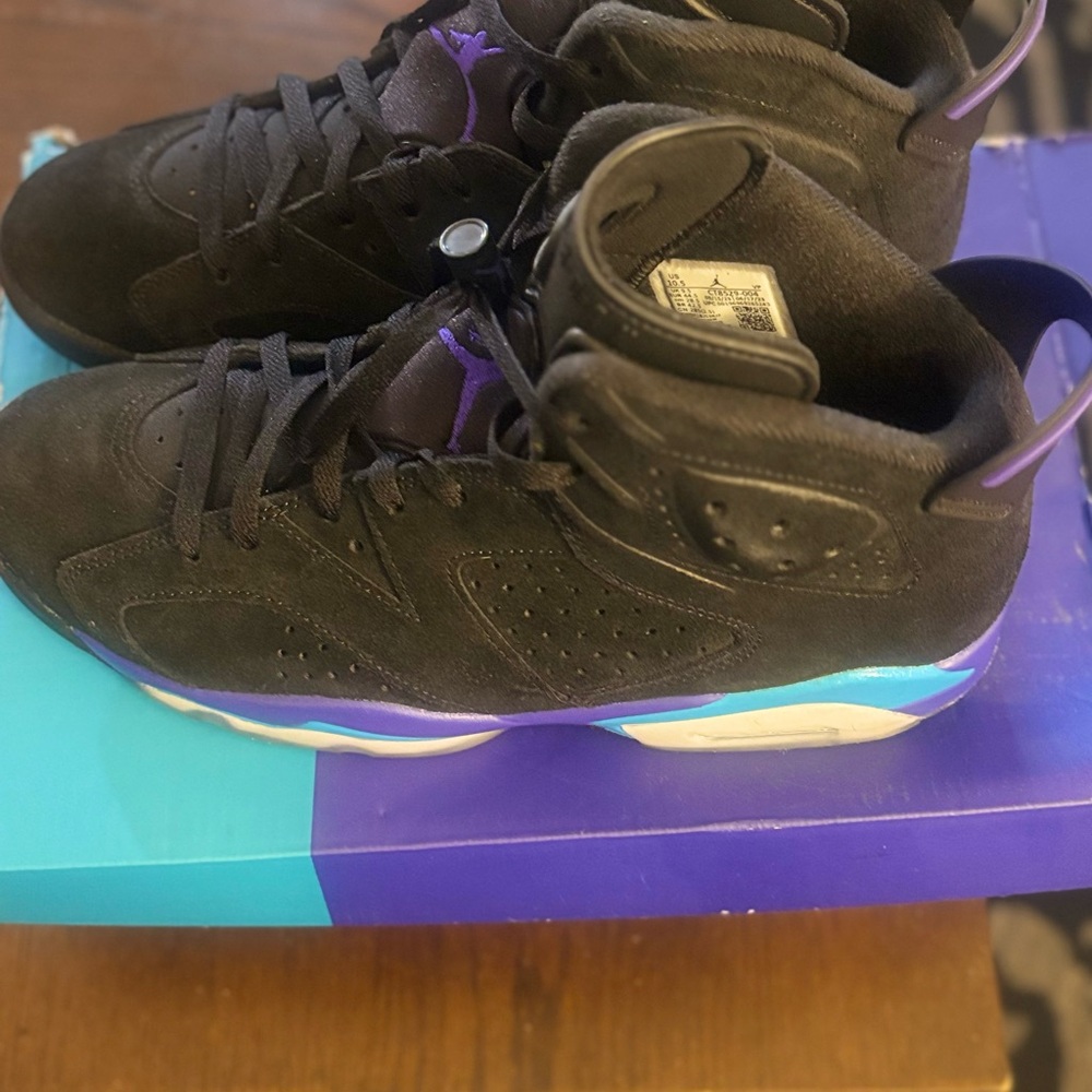Men Air Jordan 6 Retro - Picture 4 of 11